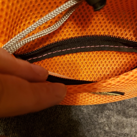 Mid to Small Pet 🐶 Backpack “Paw Sport” - Picture 4 of 9